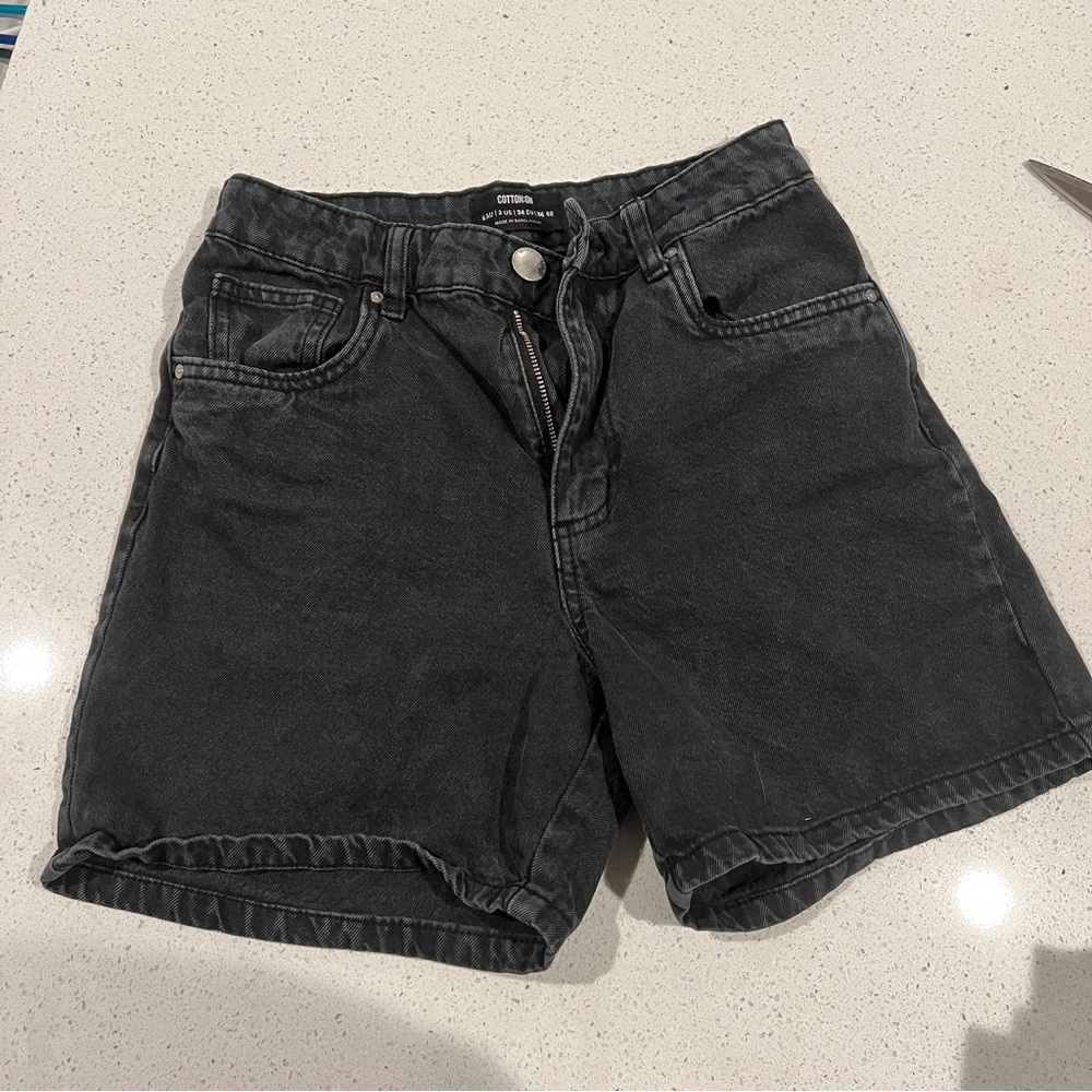 Black mom shorts